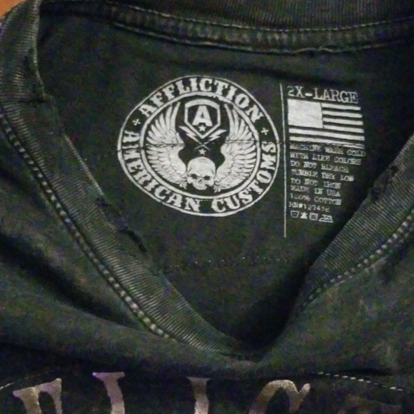 Affliction tee - Picture 2 of 4